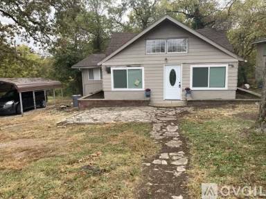 Main picture of 902 Knox Ave