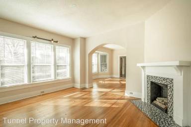 Main picture of 203 W Euclid Ave