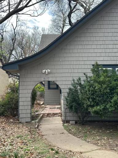 Main picture of 4119 E Lewis St