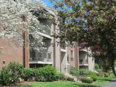 Main picture of 2360 Commonwealth Ave