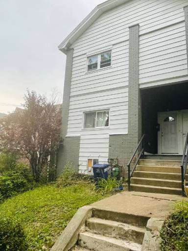 Main picture of 56 Laclede St