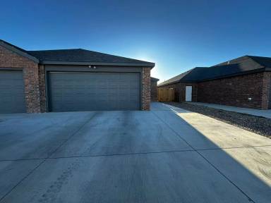 Main picture of 5705 Kemper St