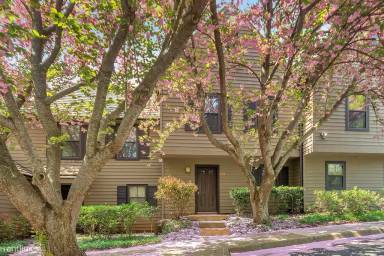 Main picture of 705 Exton Ct