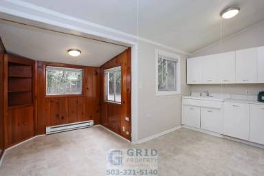 Main picture of 14429 SE Harrison St