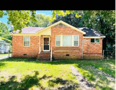 Main picture of 2064 Midway St