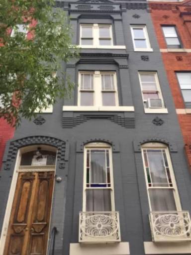 Main picture of 1834 Bolton St