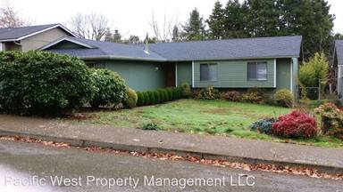 Main picture of 126 Olympic Ave SE