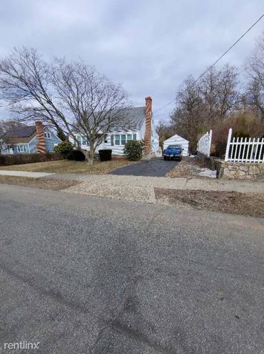Main picture of 2520 Madison Ave