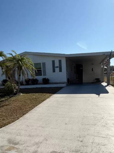 Main picture of 26357 Charlotte Dr
