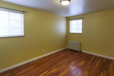 Main picture of 912 Country Club Ave