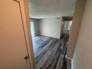 Main picture of Rolling Hills