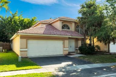 Main picture of 106 Gables Blvd