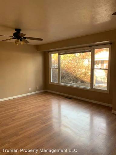 Main picture of 593 1/2 1st Avenue East N