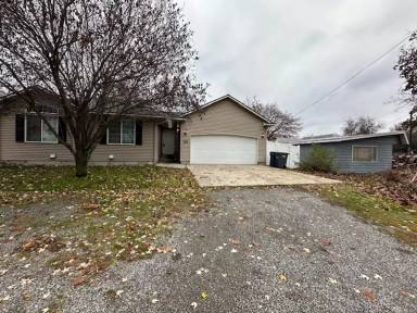 Main picture of 621 S Bowdish Rd