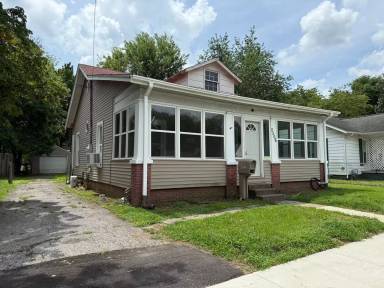 Main picture of 2506 Adams St
