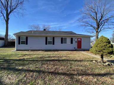 Main picture of 4929 E 21st St