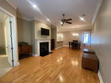 Main picture of 1918 Woodberry Ave
