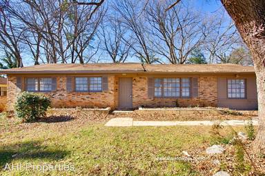Main picture of 2217 Linde St NW