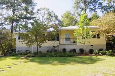 Main picture of 650 Auburn Dr