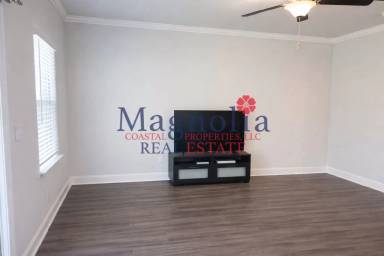 Main picture of 53 Dorsey Dr