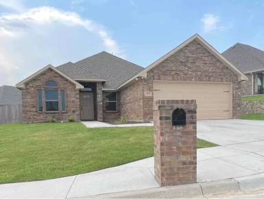 Main picture of 2105 Hill Crest Ct