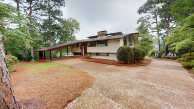 Main picture of 6836 Thames Dr