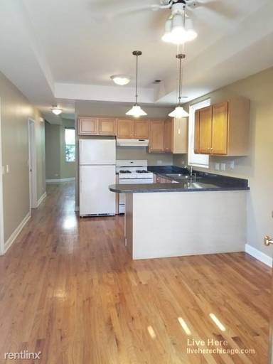 Main picture of 3119 N Hoyne Ave