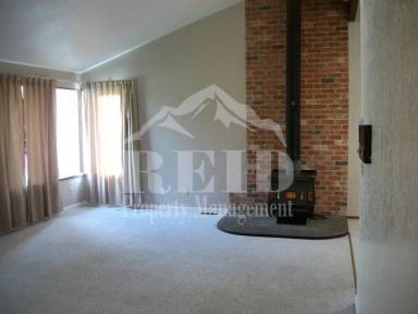 Main picture of 83 NW Nichols Ave