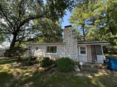 Main picture of 1911 Redman Rd