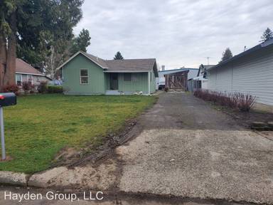 Main picture of 462 SW Connell Ave