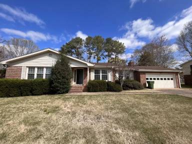 Main picture of 909 San Ramon Ave SE