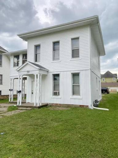 Main picture of 557 6th Ave S