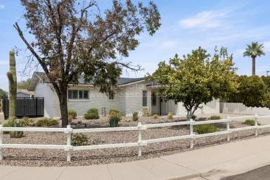 Main picture of 4724 E Hubbell St