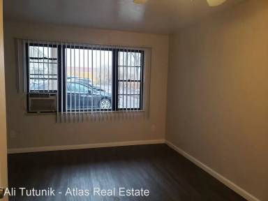 Main picture of 3713 Wolff St