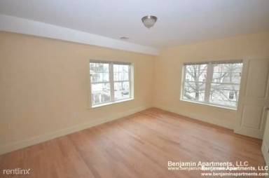 Main picture of 10 Bennington St