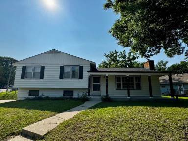 Main picture of 1524 2nd Ave