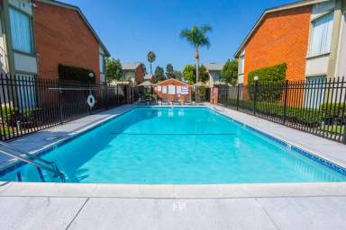 Main picture of Tustin Village Apartments