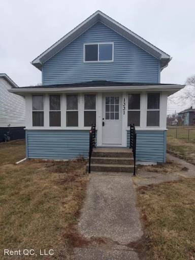 Main picture of 1331 6th Ave