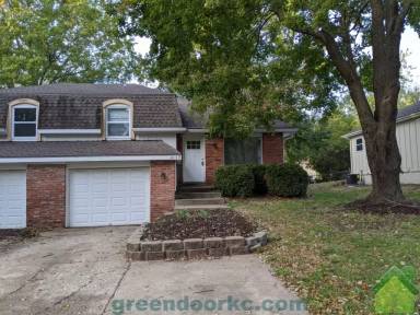 Main picture of 1421-1423 E Haven Ln Duplex