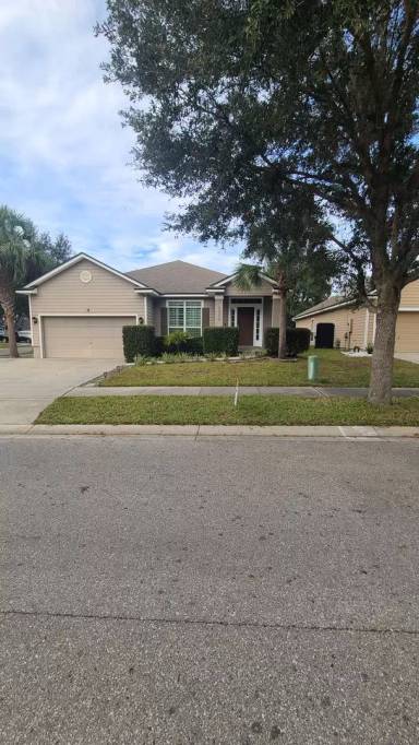 Main picture of 5050 NW 81st Ave