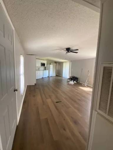 Main picture of 136 Mattingly Ln