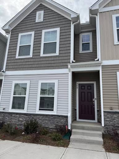 Main picture of 759 Painted Daisy Way