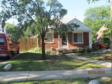 Main picture of 21542 Woodbridge St