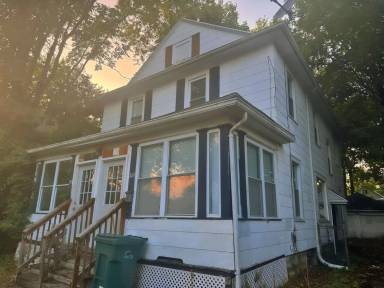 Main picture of 150 Flanders St
