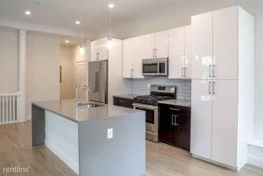Main picture of 11 Newcomb St
