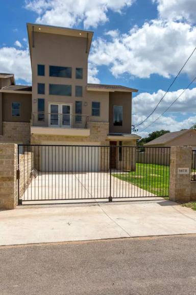 Main picture of 6407 Hopkins Dr