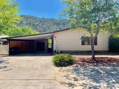 Main picture of 3270 Water View Dr