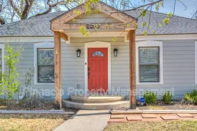 Main picture of 2205 Live Oak St