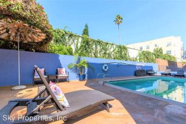 Main picture of 1441 N Vista St