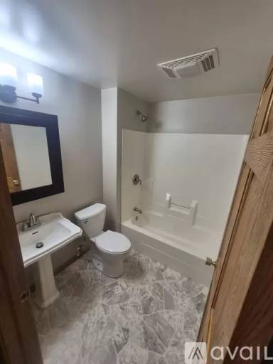 Main picture of 821 10 1/2 Ave S